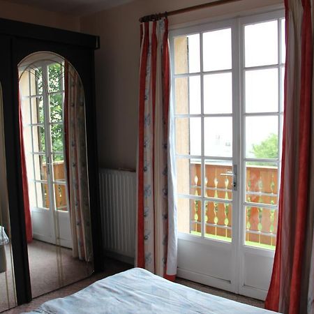 Holiday Home Maison De La Litiere Pugny-Chatenod Room photo